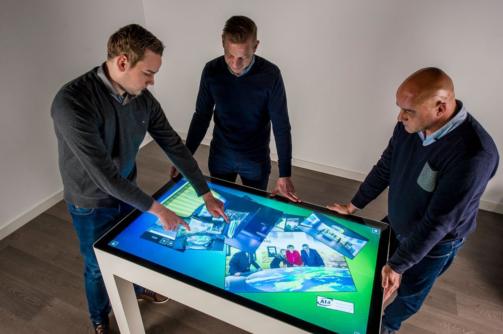 AtaTech_Touch-Table-Multitouch-scherm