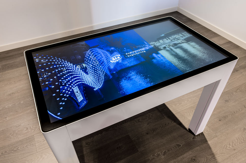 AtaTech_Touch-Table-display